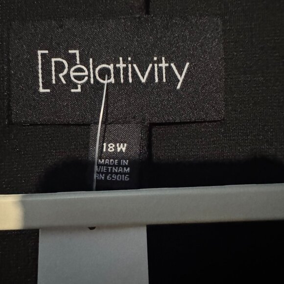 Black Relativity Lightweight Jacket Size 18W - Picture 4 of 6